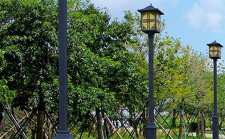 太阳能玉门庭院灯价格为何差三倍？关键看这几点